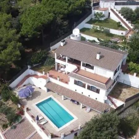 Villa Alella, 5 Bedrooms & Pool