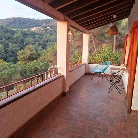 Villa Alella, 5 Bedrooms & Pool *